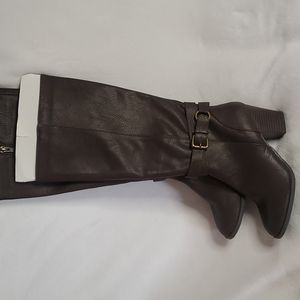 Brown Bass Boots Brand New No Tags